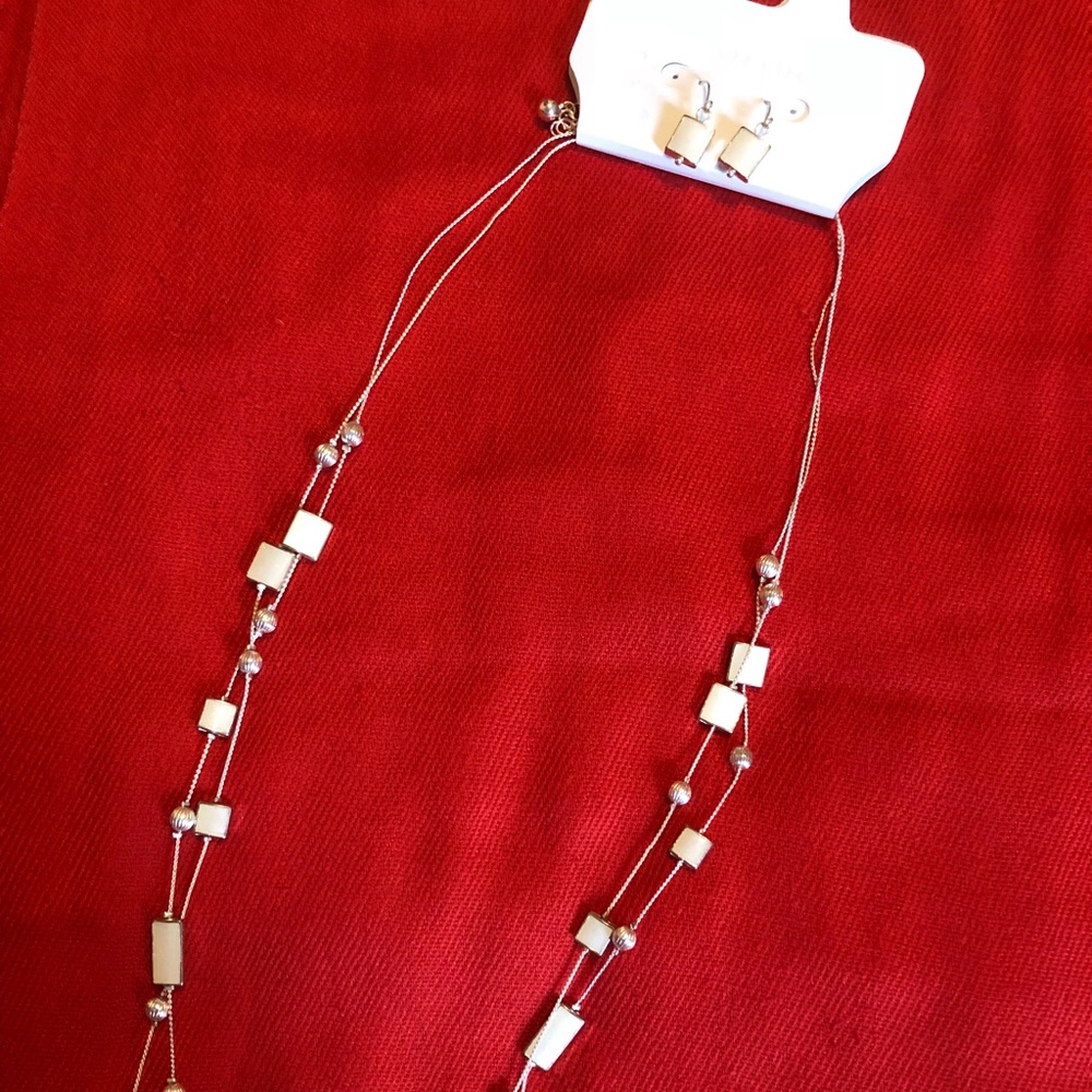 Silver necklace and earrings set